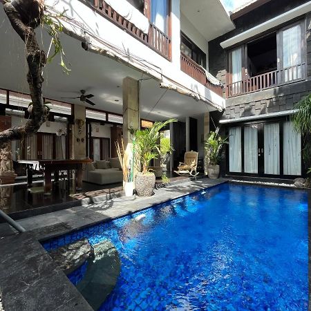 Rahayu Guest House Seminyak Exterior photo